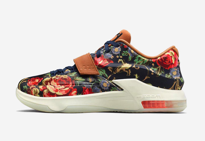 Basketbalové boty Nike KD 7 Ext Floral s květinovým vzorem
